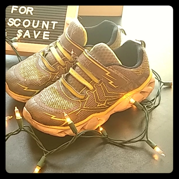 everlast velcro shoes